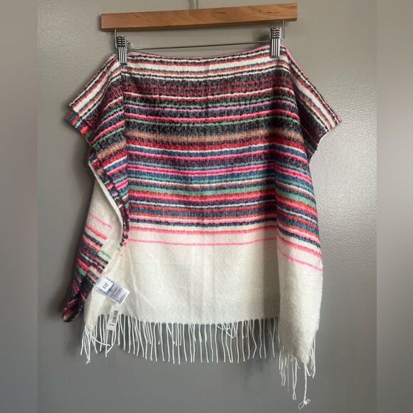 4/$25 Gap striped fringe scarf wrap one size essential cozy warm winter  boho - Picture 2 of 6